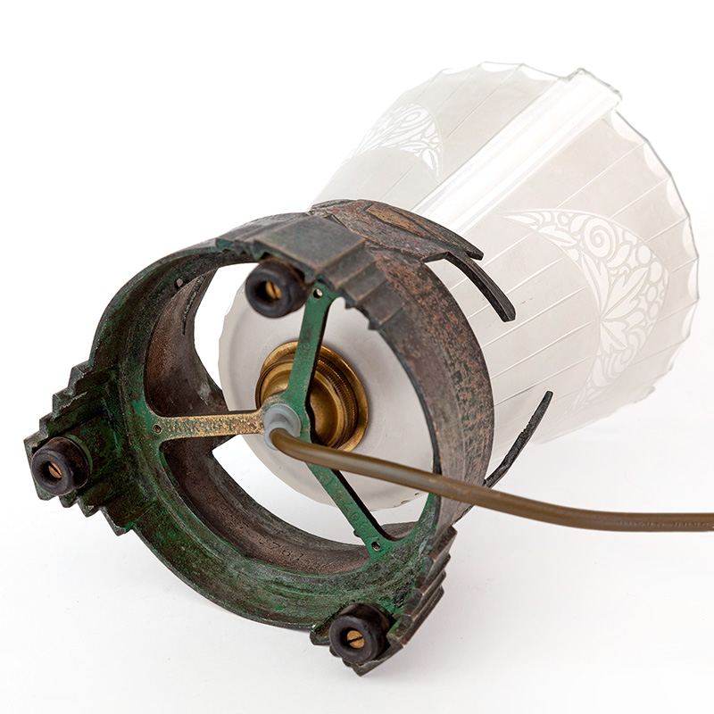 Art Deco Cast Brass Table Lamp Decorated with Birds with Cut Glass Shade